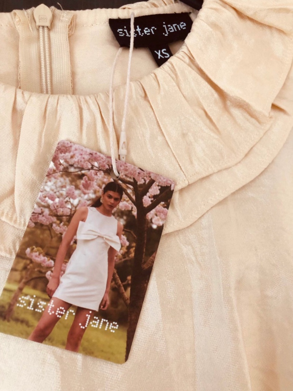 BUTTERCUP MINI DRESS - Picture 5 of 5